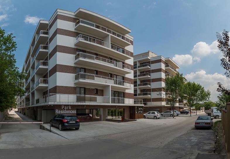 Park Residence 5, 2 Bedroom Apartment Букурещ Екстериор снимка