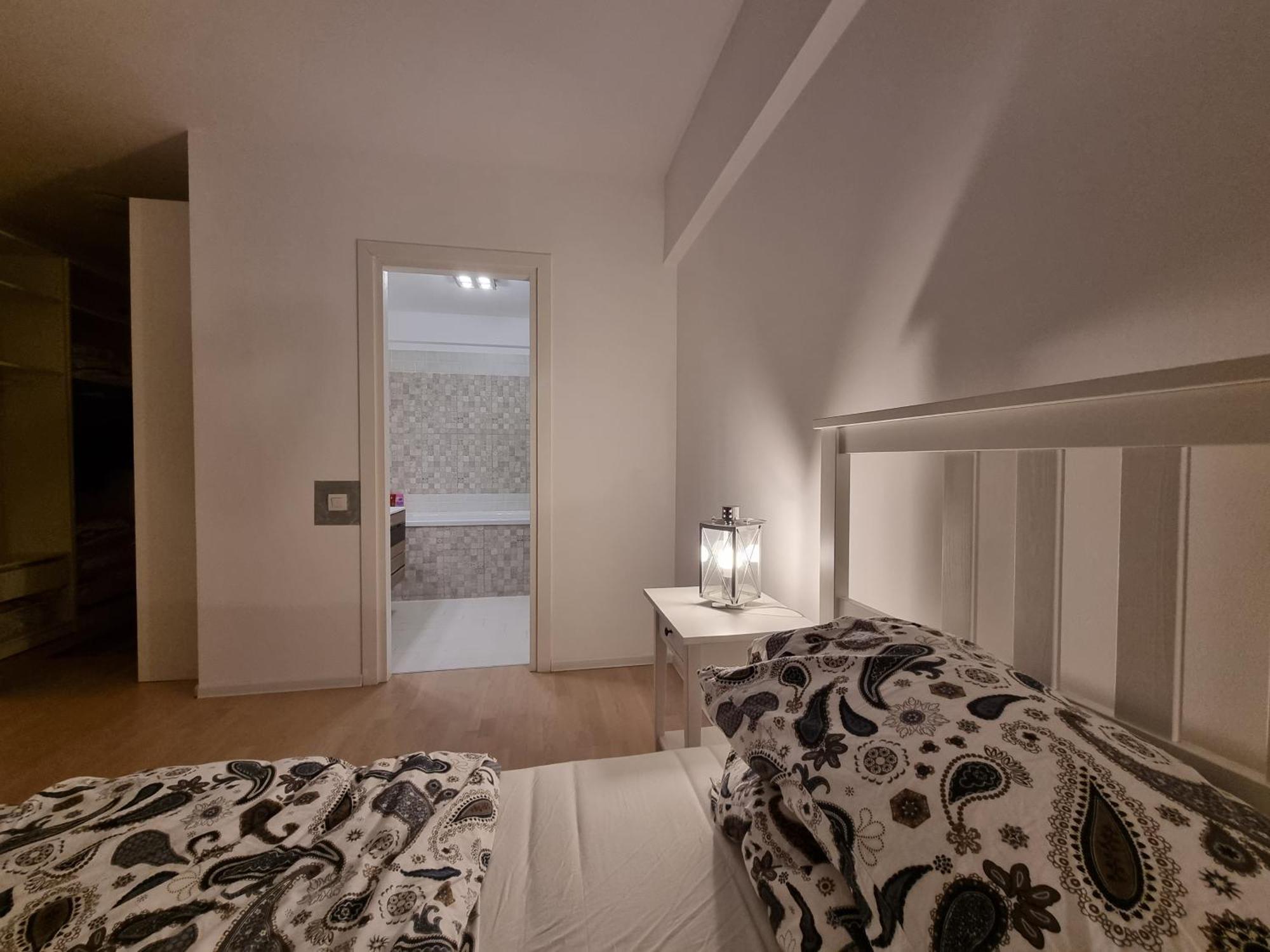 Park Residence 5, 2 Bedroom Apartment Букурещ Екстериор снимка